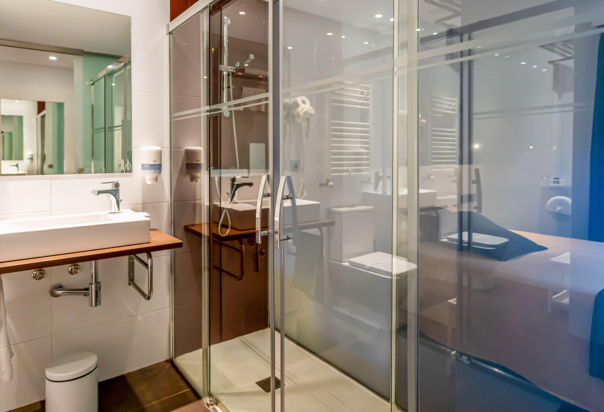 Hotel Apolonia 3*